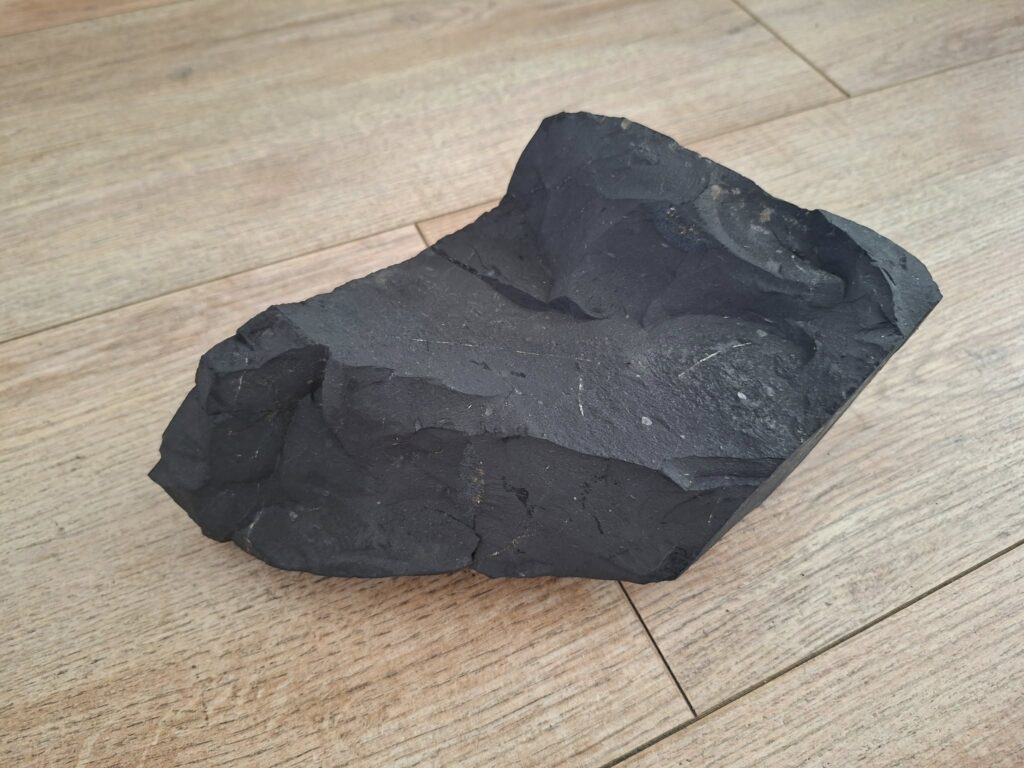 Grote Shungite Stenen 13 Grote Shungite steen